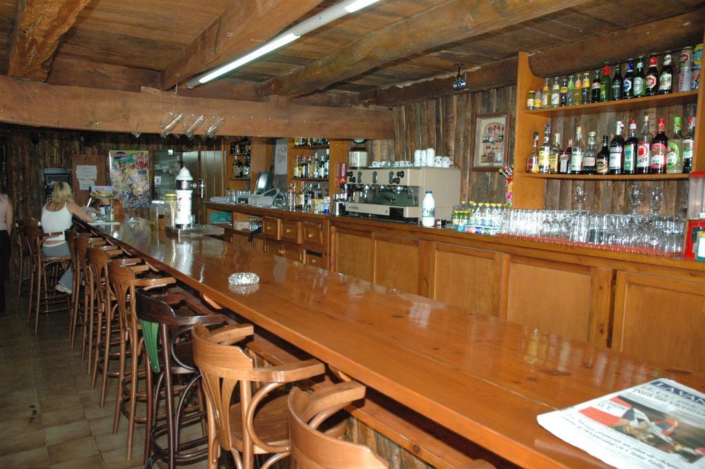 弗兰特拉简易别墅露营地 Farga de Moles 外观 照片