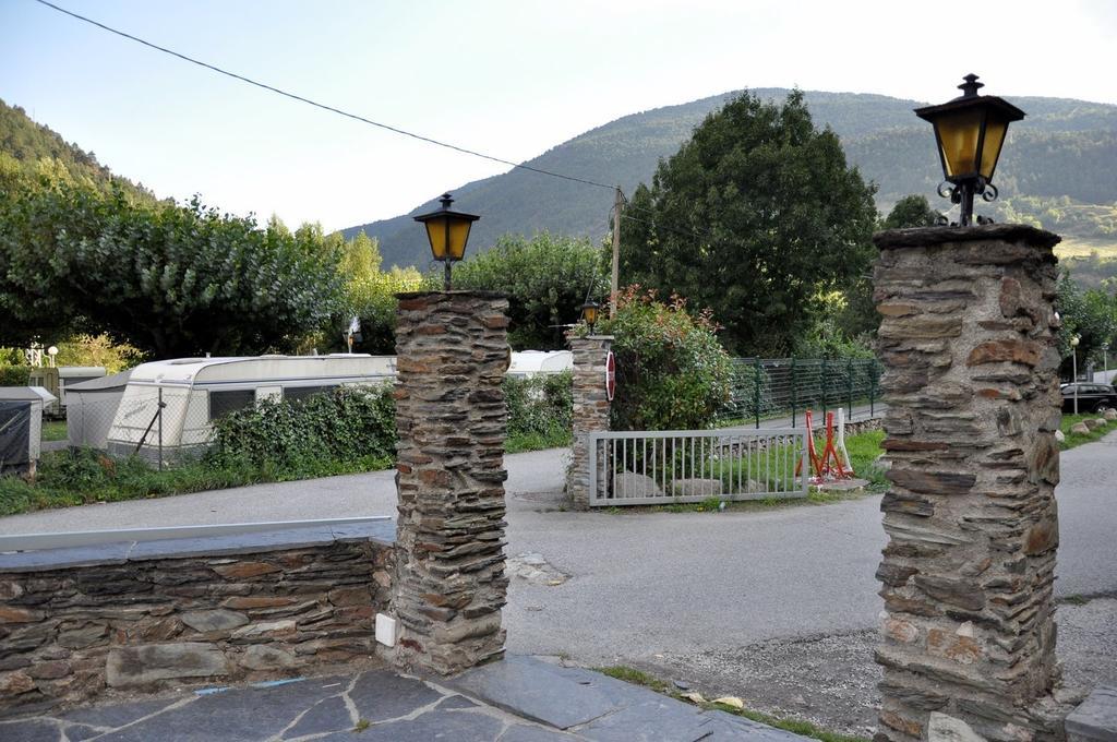 弗兰特拉简易别墅露营地 Farga de Moles 外观 照片