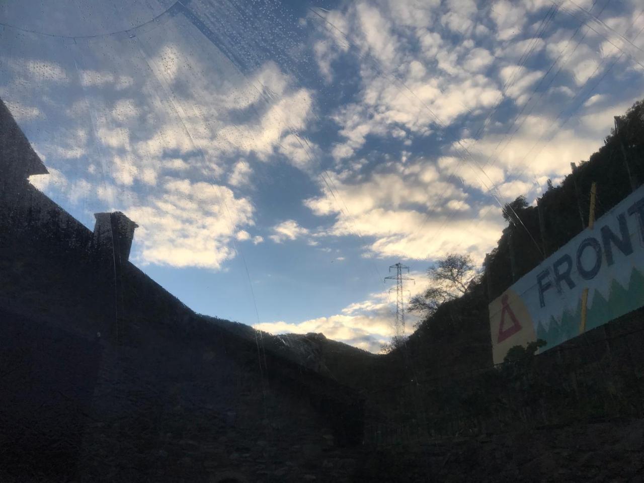 弗兰特拉简易别墅露营地 Farga de Moles 外观 照片